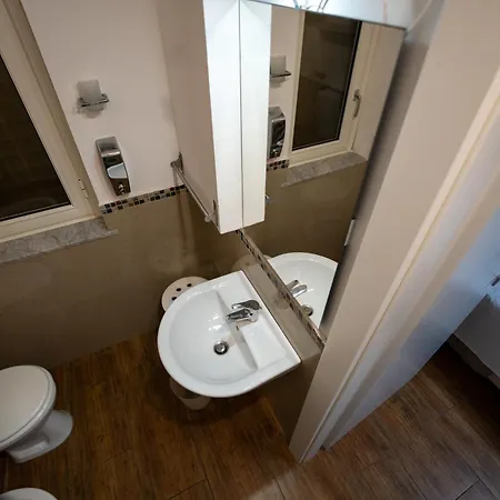 فندق مبيت وإفطار Achibea 4*