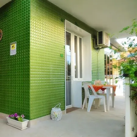 Achibea Bed & Breakfast 4*